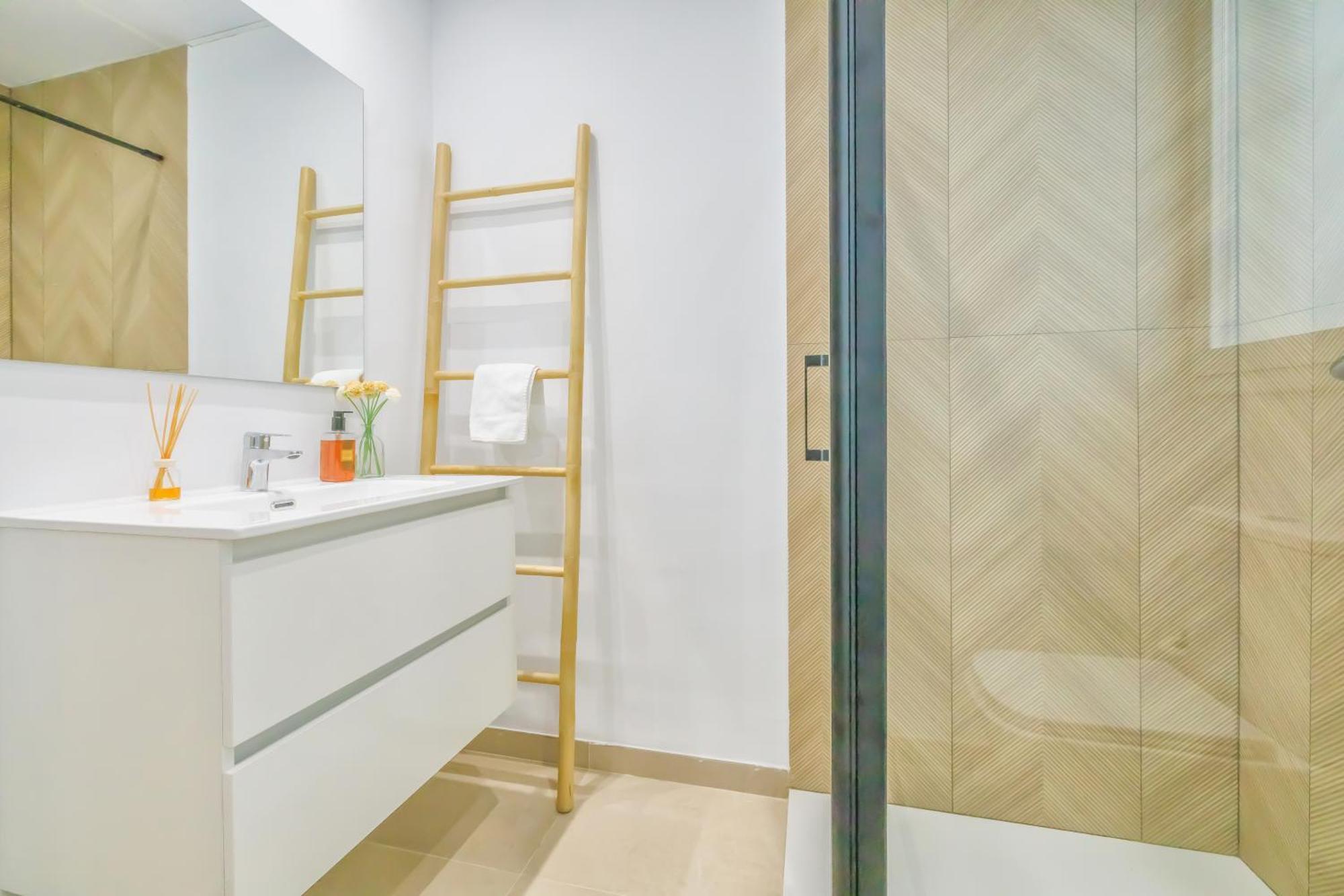 Apartment Apto Gran Capitan Center I - Parking